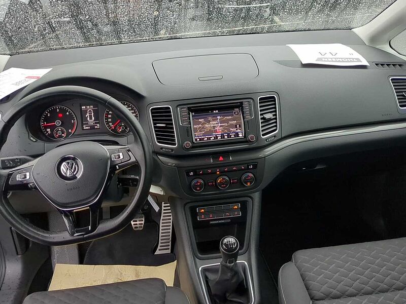 Volkswagen Sharan 2.0 TDI  Navi Winterp. PDC SHZ KlimaA