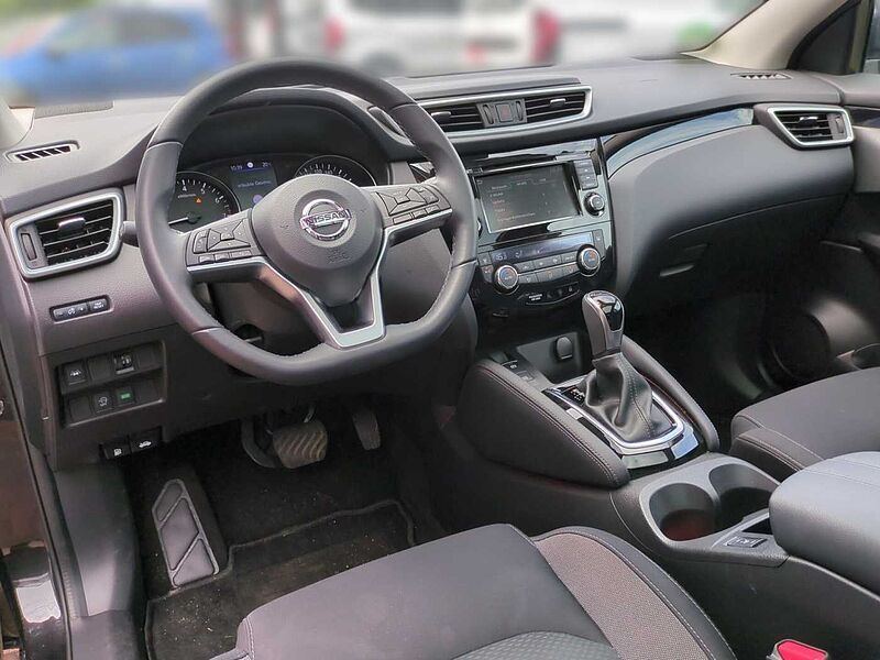 Nissan Qashqai 1.3 DIG-T Zama DCT Navi Pano SpurH PDC