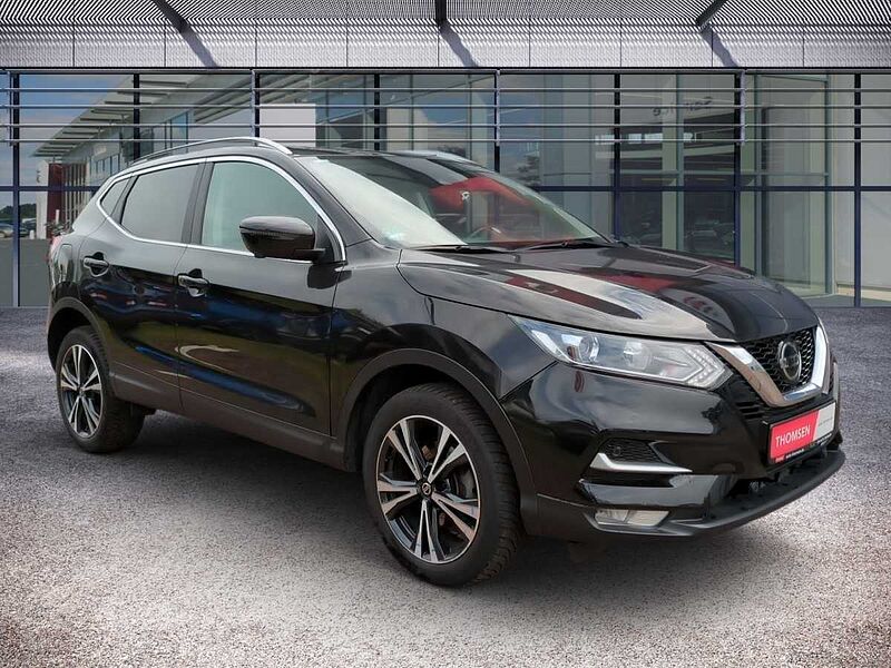 Nissan Qashqai 1.3 DIG-T Zama DCT Navi Pano SpurH PDC