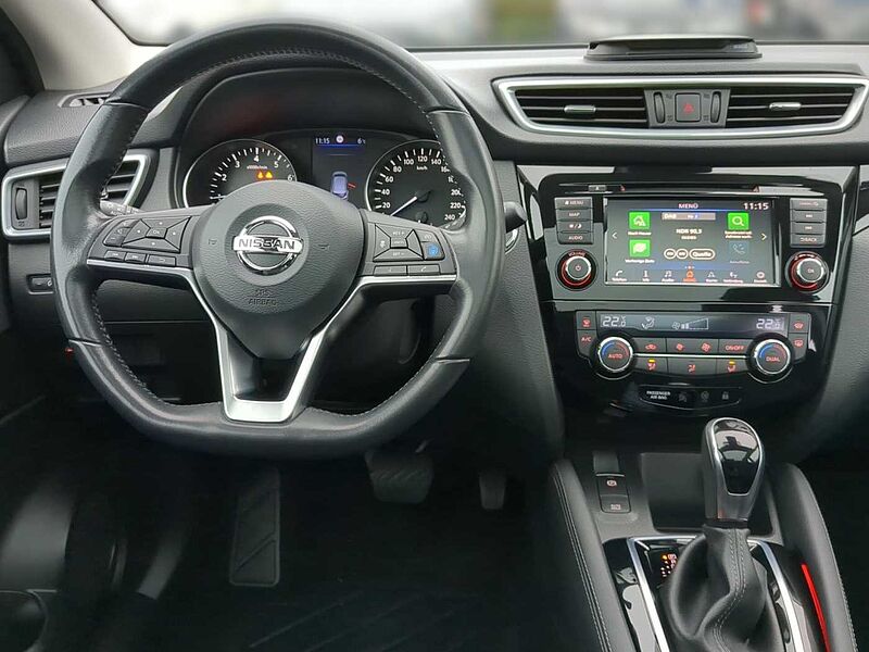 Nissan Qashqai 1.3 DIG-T N-Connecta DSG Navi LED PDC